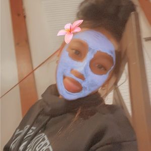 Meet your Posher, Kaia